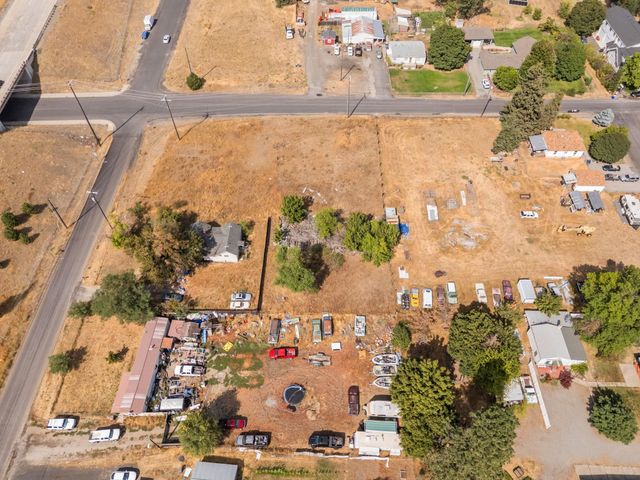 3902 E Lincoln Rd, Spokane, WA 99217