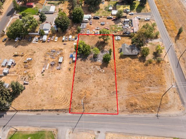 3902 E Lincoln Rd, Spokane, WA 99217