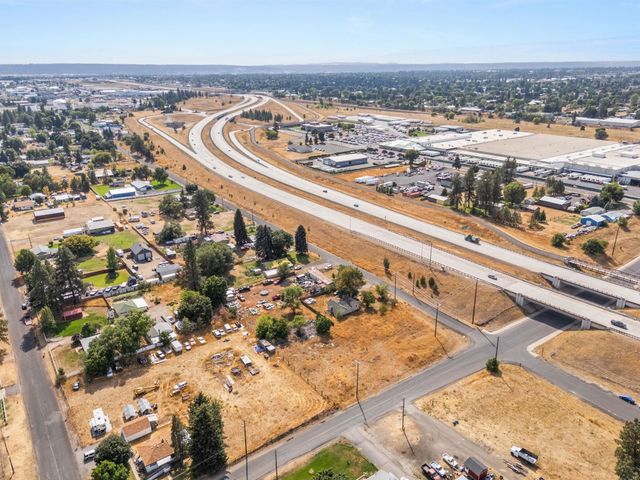 3902 E Lincoln Rd, Spokane, WA 99217