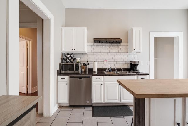 2096 LINDEN AVE, Memphis, TN 38104