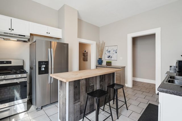 2096 LINDEN AVE, Memphis, TN 38104