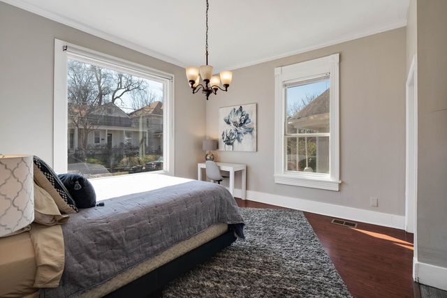 2096 LINDEN AVE, Memphis, TN 38104