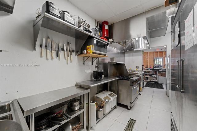 18172 NW 2nd Ave, Miami, FL 33169