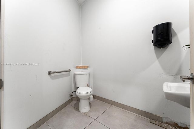 18172 NW 2nd Ave, Miami, FL 33169