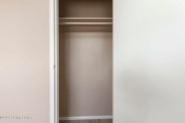 13413 Kinross Blvd, Louisville, KY 40272