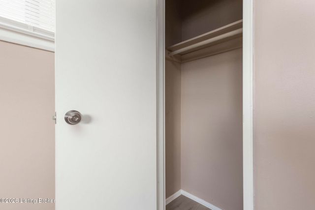 13413 Kinross Blvd, Louisville, KY 40272