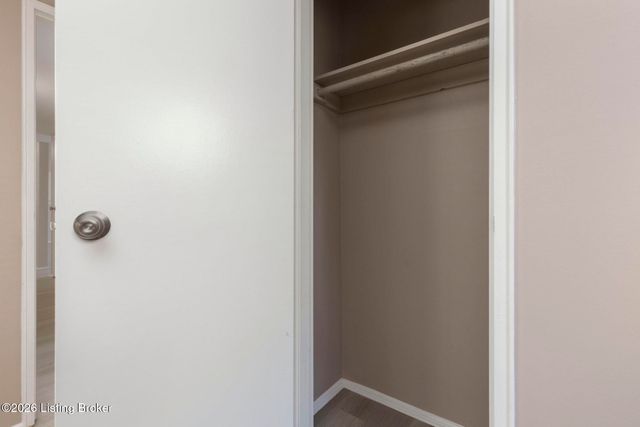 13413 Kinross Blvd, Louisville, KY 40272