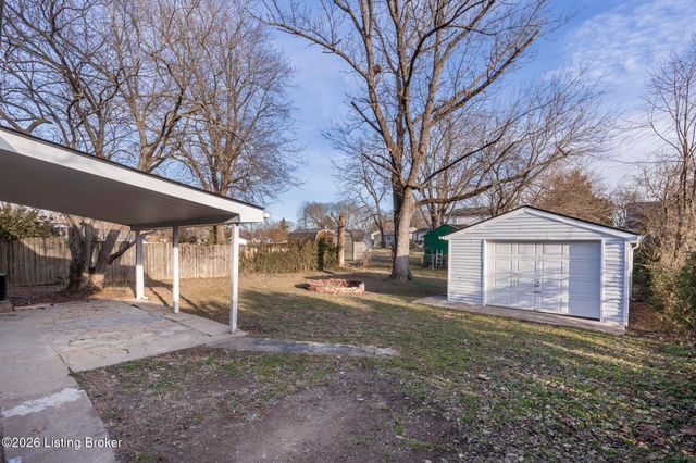 13413 Kinross Blvd, Louisville, KY 40272