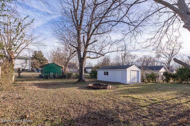 13413 Kinross Blvd, Louisville, KY 40272