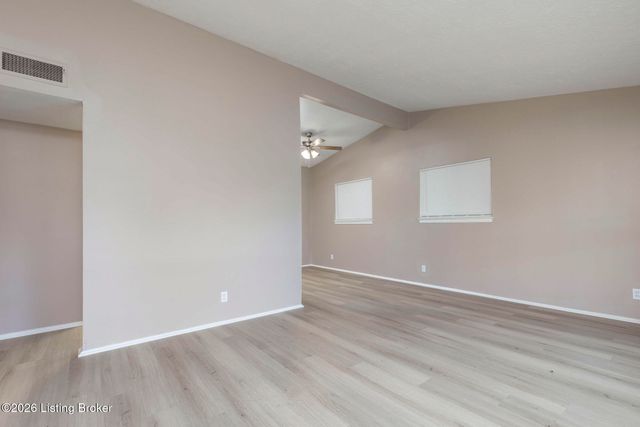 13413 Kinross Blvd, Louisville, KY 40272