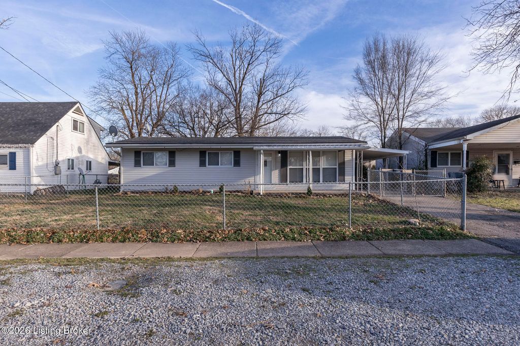 13413 Kinross Blvd, Louisville, KY 40272