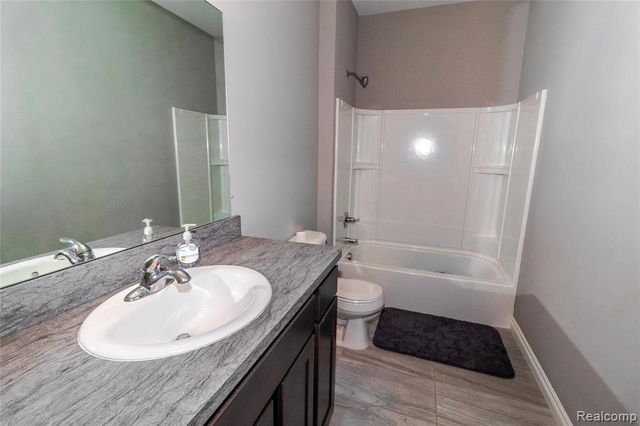 1408 Lincoln Street, Lapeer, MI 48446