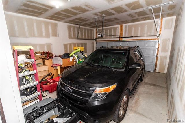 1408 Lincoln Street, Lapeer, MI 48446