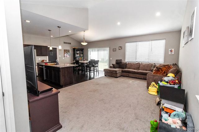 1408 Lincoln Street, Lapeer, MI 48446