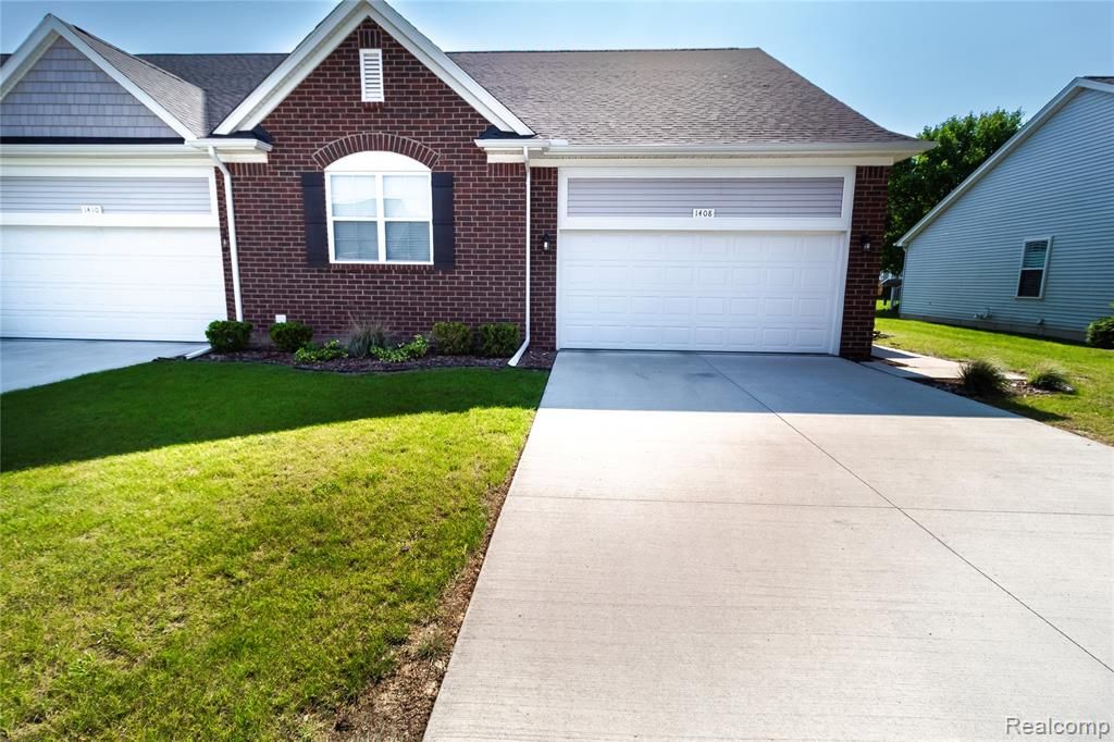 1408 Lincoln Street, Lapeer, MI 48446