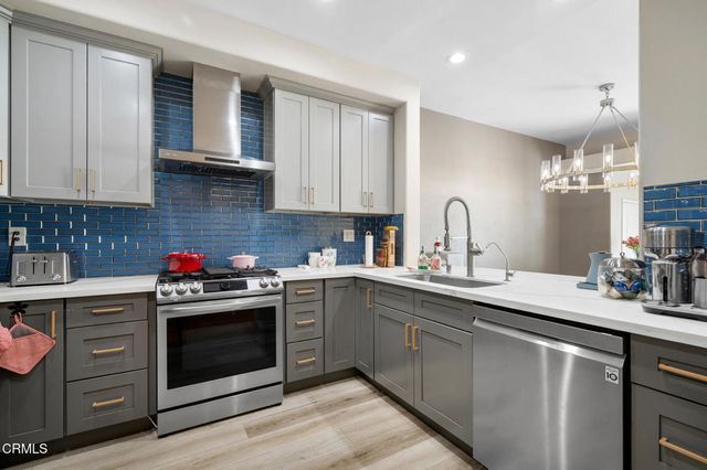 4520 Pennsylvania Avenue 118, La Crescenta, CA 91214