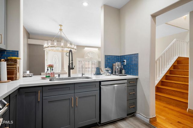 4520 Pennsylvania Avenue 118, La Crescenta, CA 91214