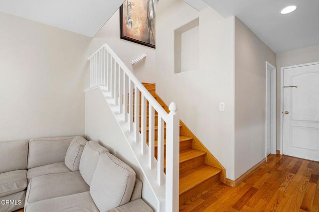 4520 Pennsylvania Avenue 118, La Crescenta, CA 91214