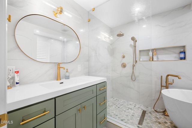 4520 Pennsylvania Avenue 118, La Crescenta, CA 91214