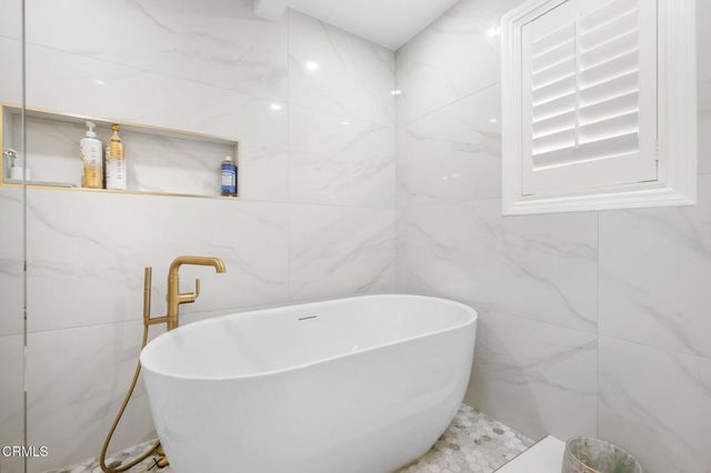 4520 Pennsylvania Avenue 118, La Crescenta, CA 91214