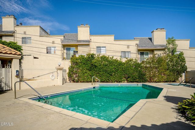 4520 Pennsylvania Avenue 118, La Crescenta, CA 91214