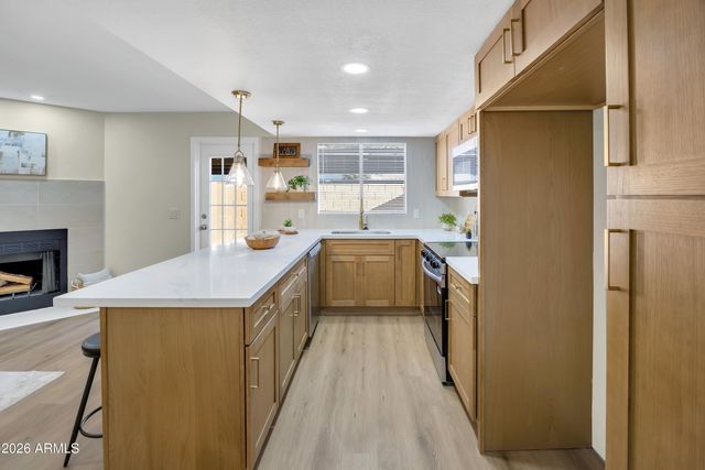 170 E GUADALUPE Road 88, Gilbert, AZ 85234