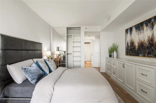 2940 Neilson Way 302, Santa Monica, CA 90405