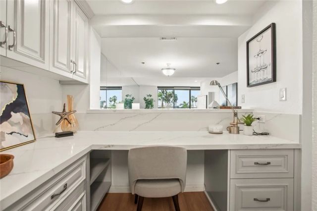2940 Neilson Way 302, Santa Monica, CA 90405