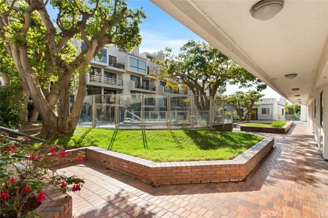 2940 Neilson Way 302, Santa Monica, CA 90405
