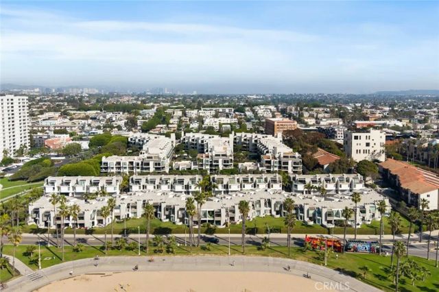 2940 Neilson Way 302, Santa Monica, CA 90405