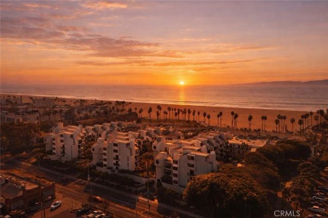 2940 Neilson Way 302, Santa Monica, CA 90405