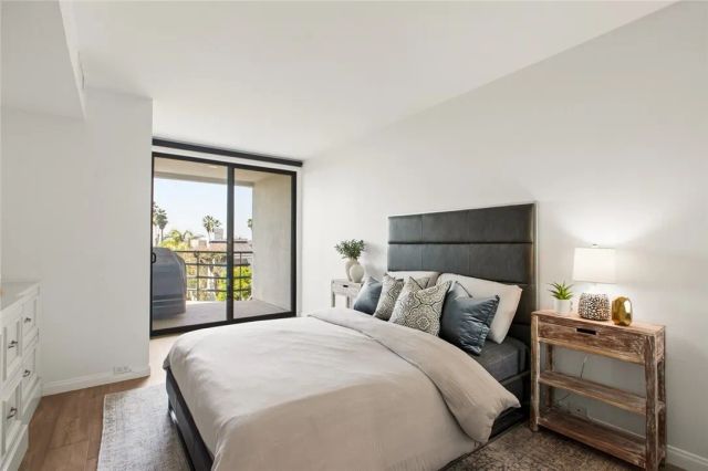 2940 Neilson Way 302, Santa Monica, CA 90405