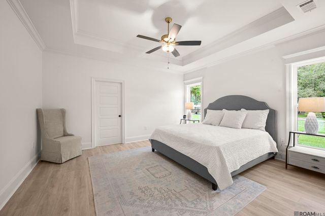 7210 Riverbank Dr, Denham Springs, LA 70706