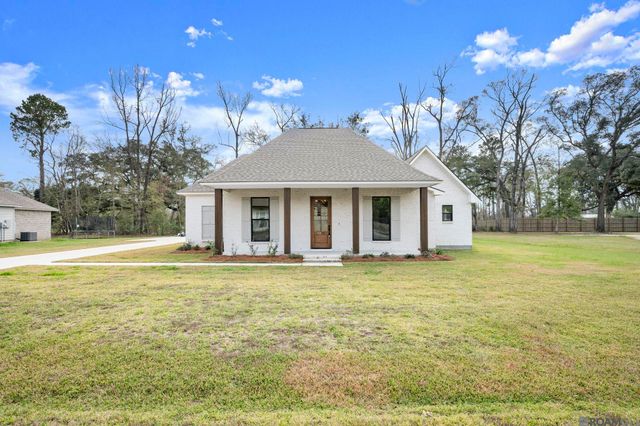 7210 Riverbank Dr, Denham Springs, LA 70706