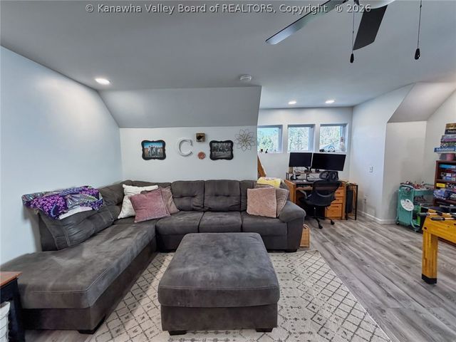 35 Grimm Street, Charleston, WV 25302