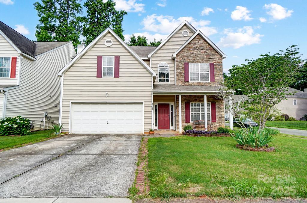 2019 Aberglen Drive, Charlotte, NC 28262