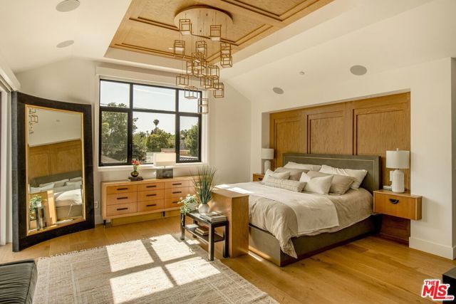 231 S Orchard Drive, Burbank, CA 91506
