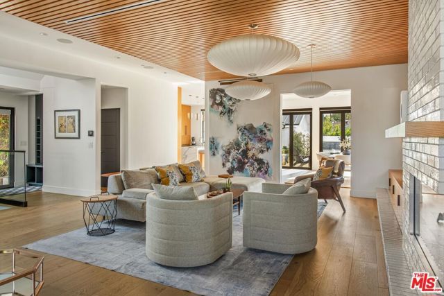 231 S Orchard Drive, Burbank, CA 91506