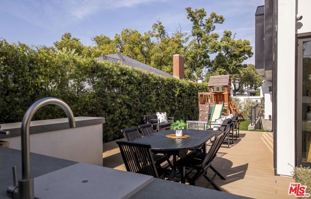231 S Orchard Drive, Burbank, CA 91506