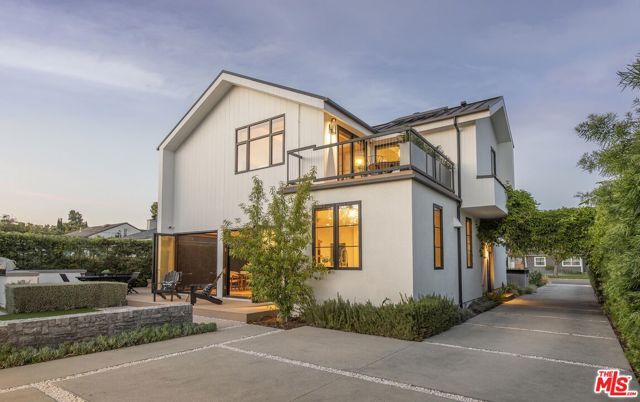 231 S Orchard Drive, Burbank, CA 91506