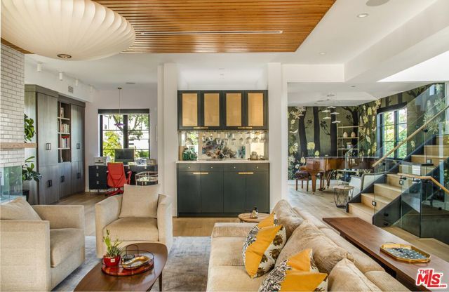 231 S Orchard Drive, Burbank, CA 91506