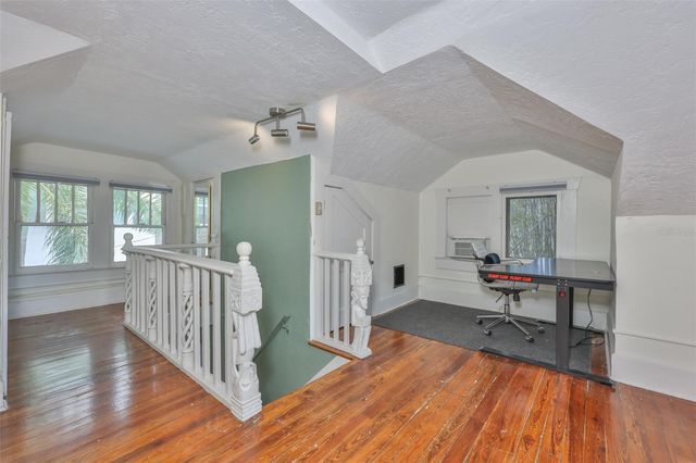 340 MOFFETT COURT N, St Petersburg, FL 33701