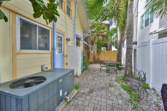 340 MOFFETT COURT N, St Petersburg, FL 33701