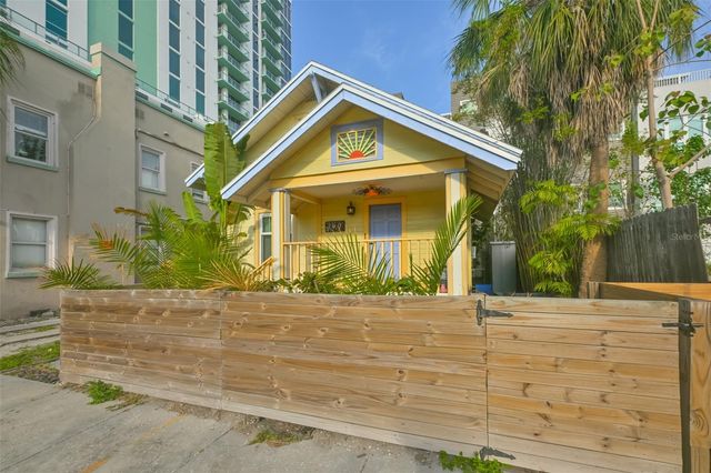 340 MOFFETT COURT N, St Petersburg, FL 33701