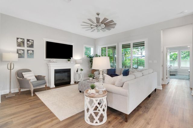 121 Monterey Oak TRL, Georgetown, TX 78628