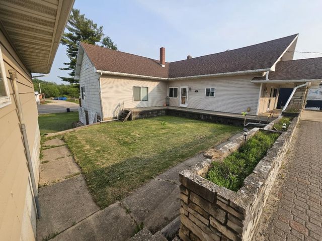 1004 Water Avenue, Hillsboro, WI 54634