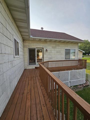 1004 Water Avenue, Hillsboro, WI 54634