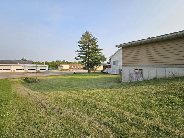 1004 Water Avenue, Hillsboro, WI 54634