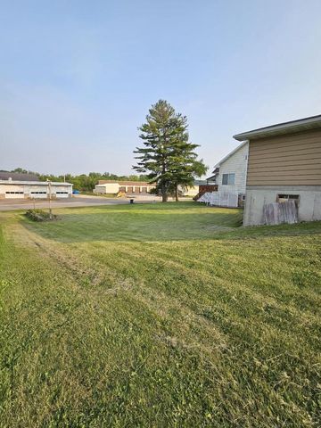 1004 Water Avenue, Hillsboro, WI 54634