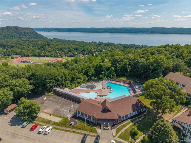 958 Sierra Vista Lane, Valley Cottage, NY 10989